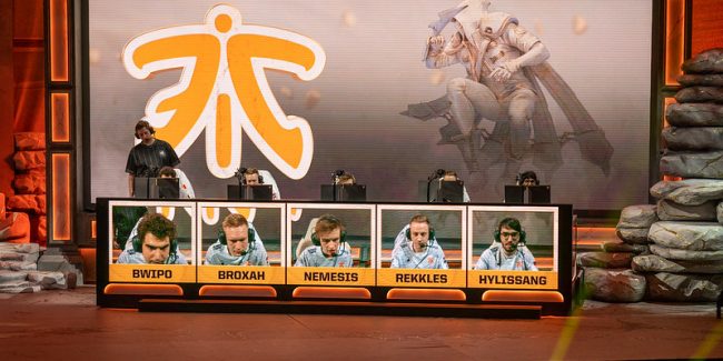 Fnatic Worlds 2019 - Stage